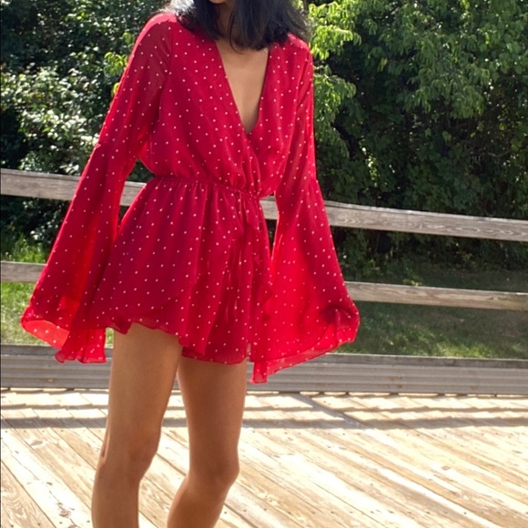 SOLD. Tobi Long Bell Sleeve Romper . Size S - Picture 4 of 4